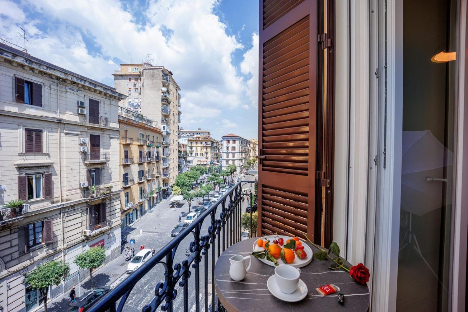 Maria Maruzzella B&B Luxury Suites เนเปิลส์ ภายนอก รูปภาพ