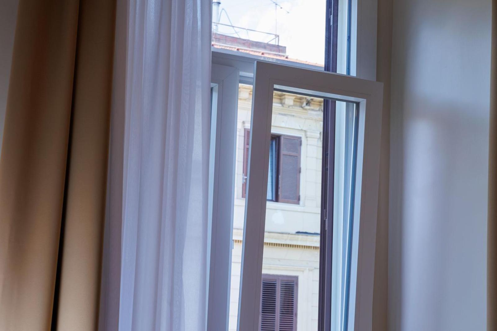 Maria Maruzzella B&B Luxury Suites เนเปิลส์ ภายนอก รูปภาพ